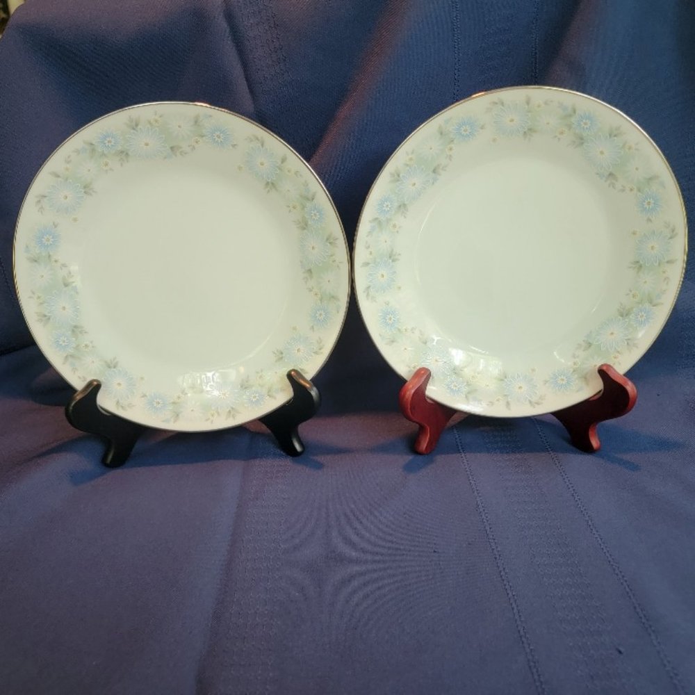 Noritake Blue Charm #6978 Set of Two 8 1/4" Salad/Dessert Plates
